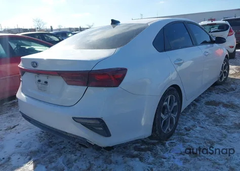 2021 Kia Forte Lxs из США, поврежденный, VIN 3KPF24AD4ME411086